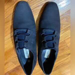 Womens Wesley and Co. low heeled shoes